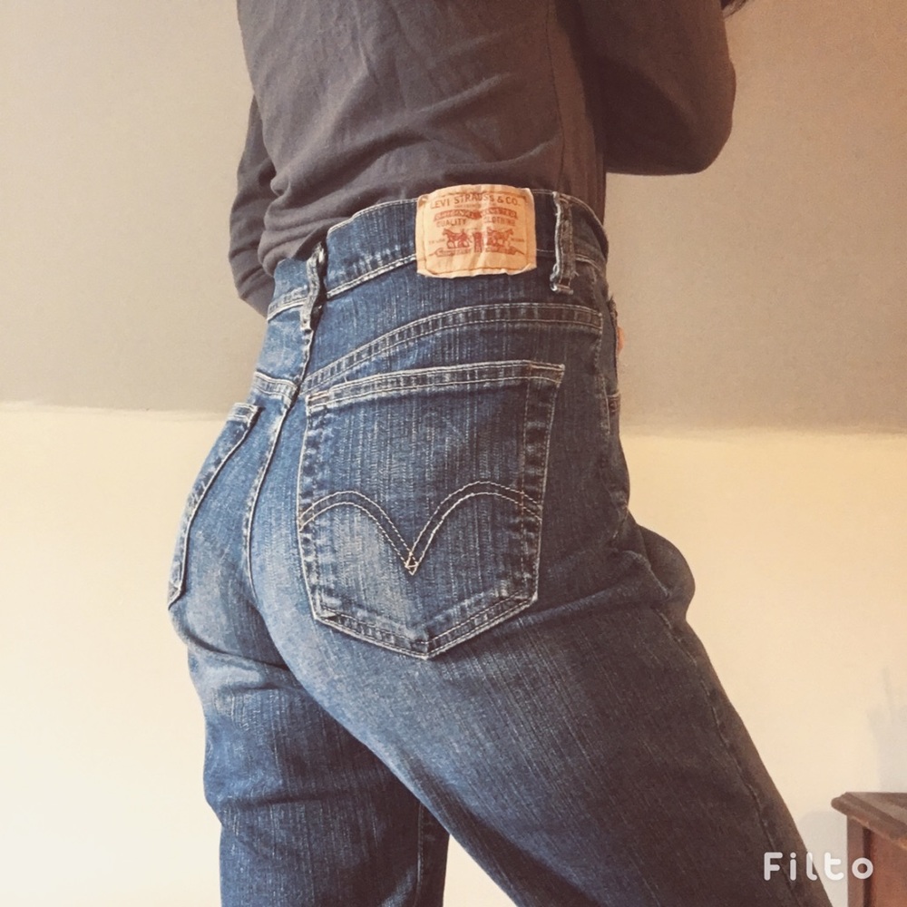 Vintage 550 High Waisted Levi Jeans